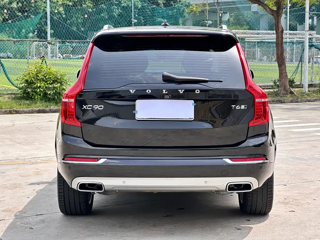 Volvo XC90 2018 T6 7 мест