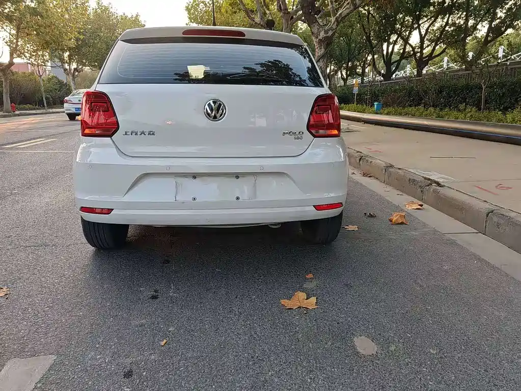 Volkswagen Polo 2016 1.6L AT Comfort