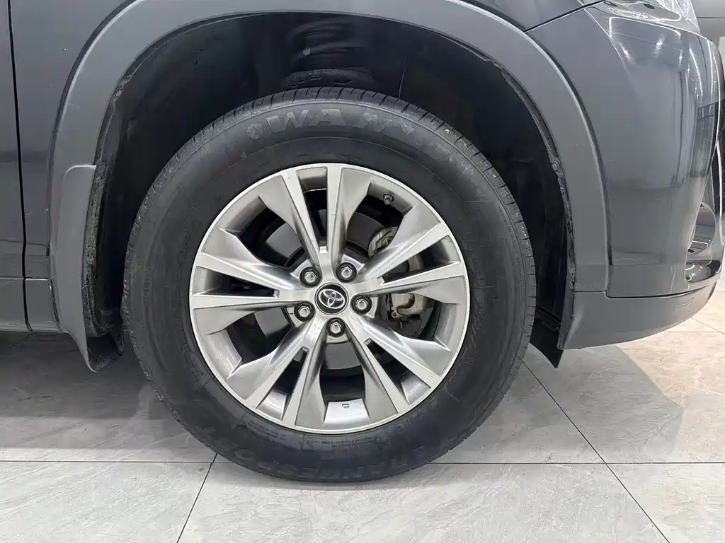 Toyota Highlander — миниатюра 15