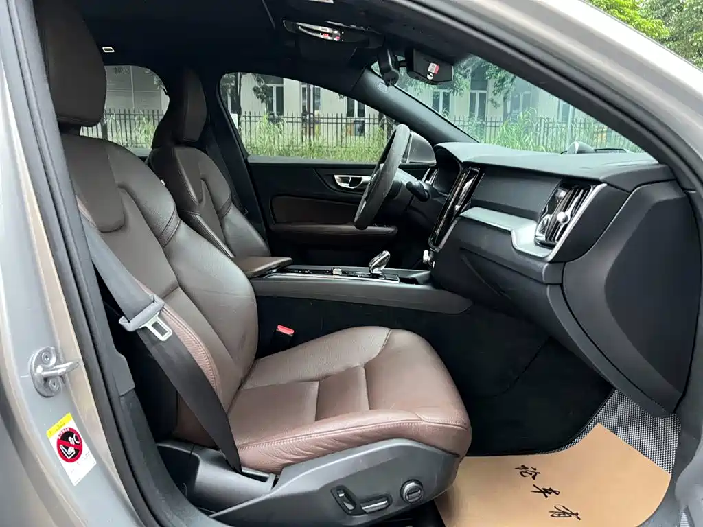 Volvo S60 — миниатюра 21