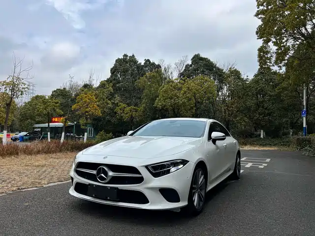 MERCEDES-BENZ CLS
