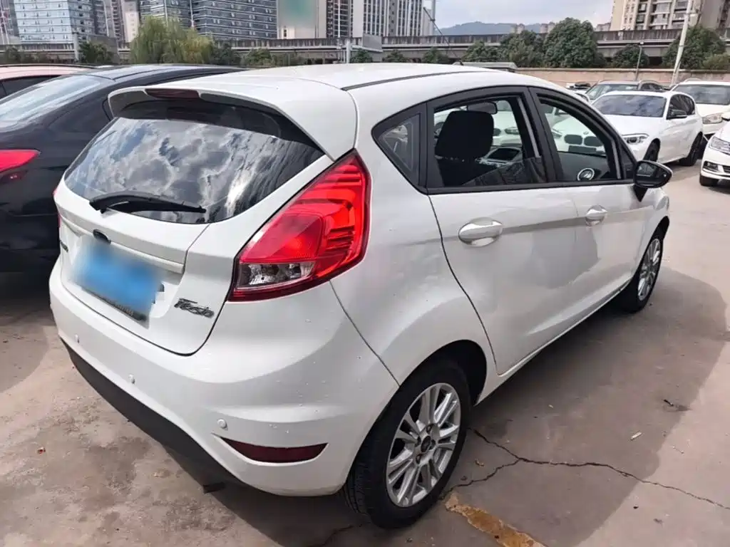 Ford Fiesta — миниатюра 7