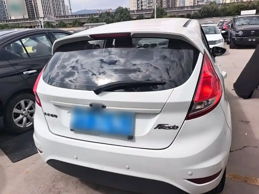 Ford Fiesta — миниатюра 6