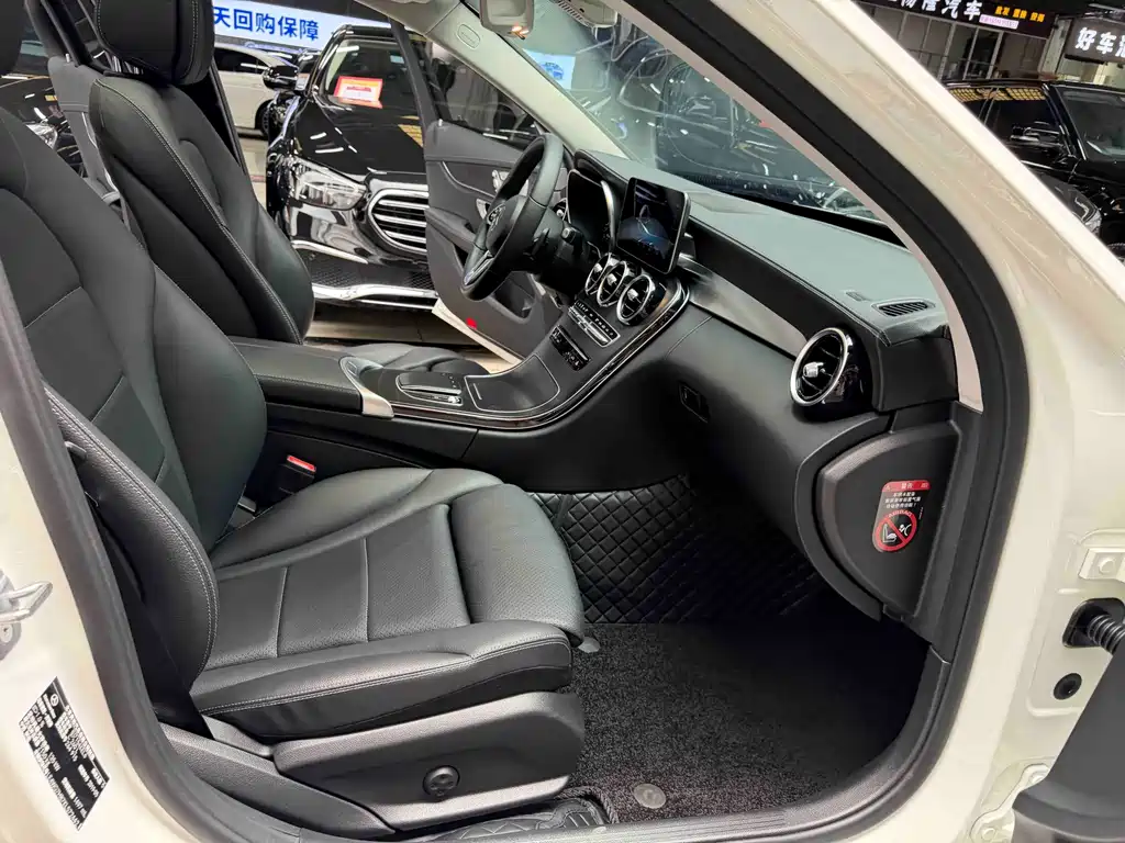 Mercedes-Benz C-Class — миниатюра 18