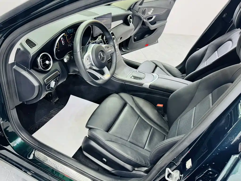 Mercedes-Benz C-Class — миниатюра 7