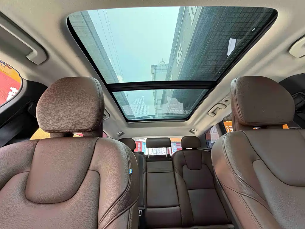 Volvo XC60 — миниатюра 20