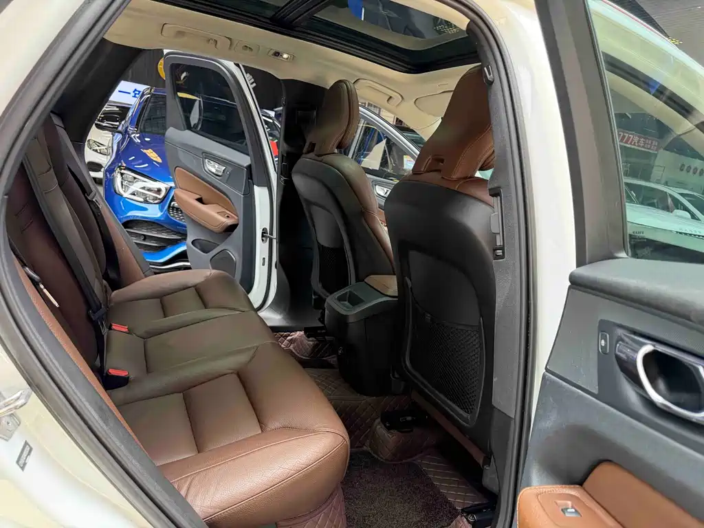 Volvo XC60 — миниатюра 16