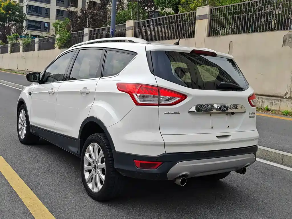 Ford Kuga — миниатюра 6
