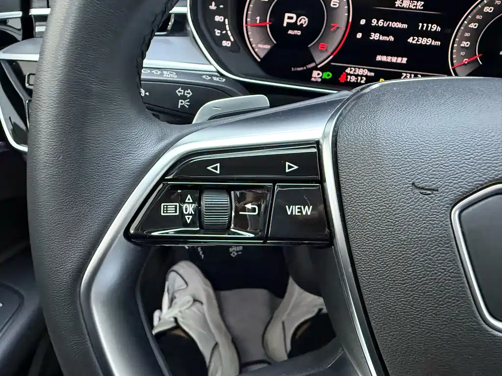 Audi A8 — миниатюра 13