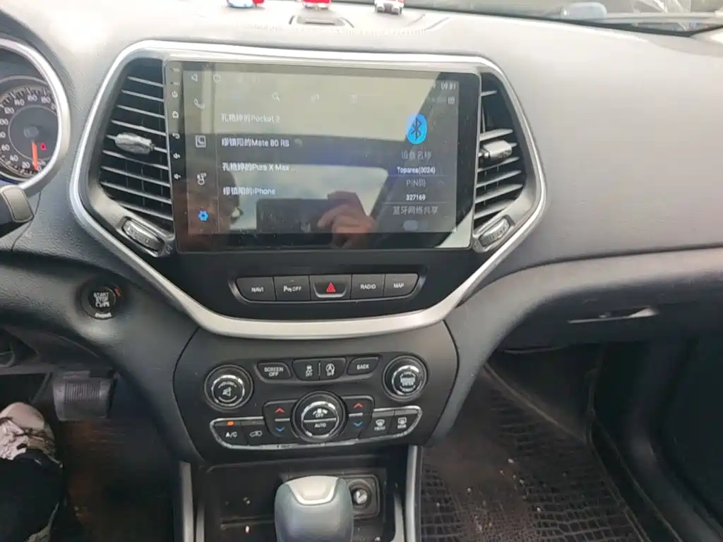 Jeep Cherokee — миниатюра 18