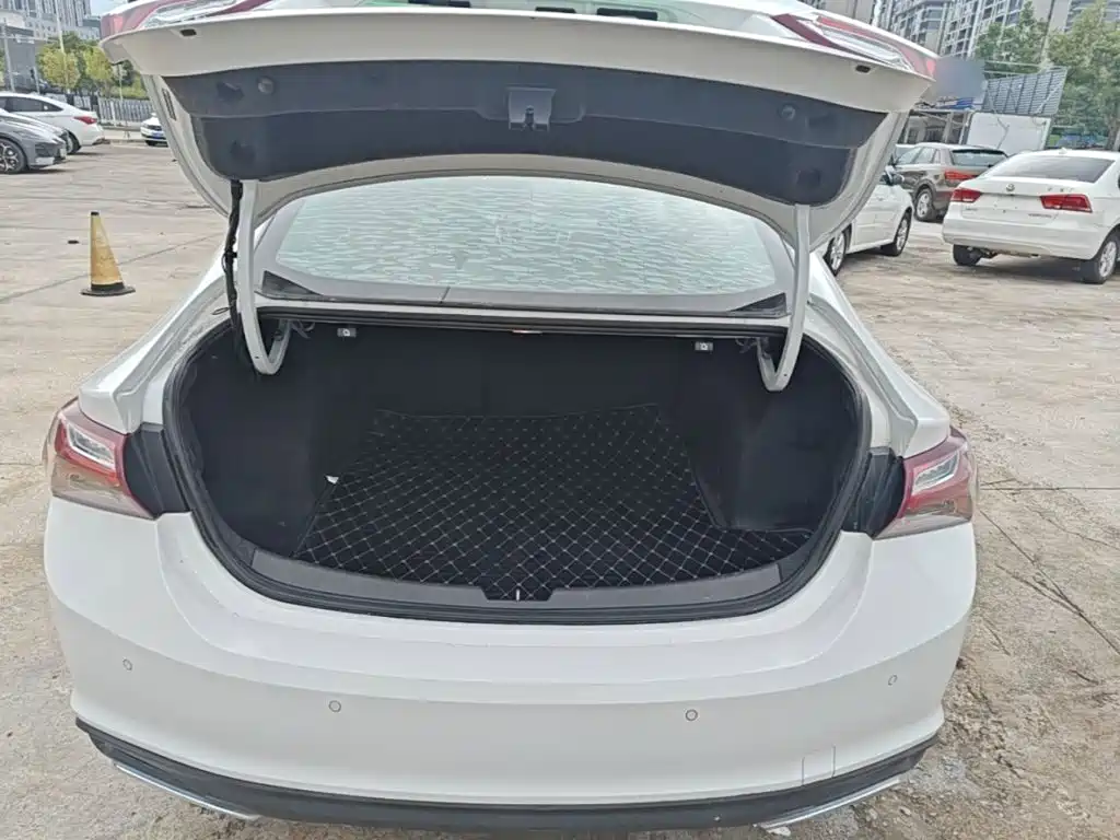 Chevrolet Malibu XL — миниатюра 19