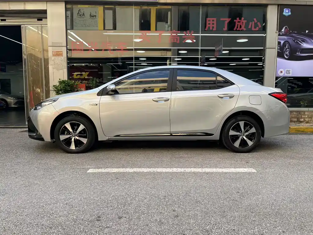 Toyota Levin Twin Engine E+ — миниатюра 3