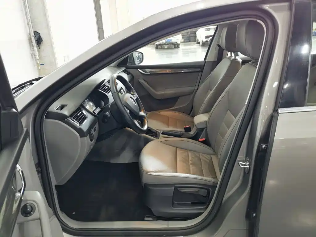 Skoda Octavia — миниатюра 10