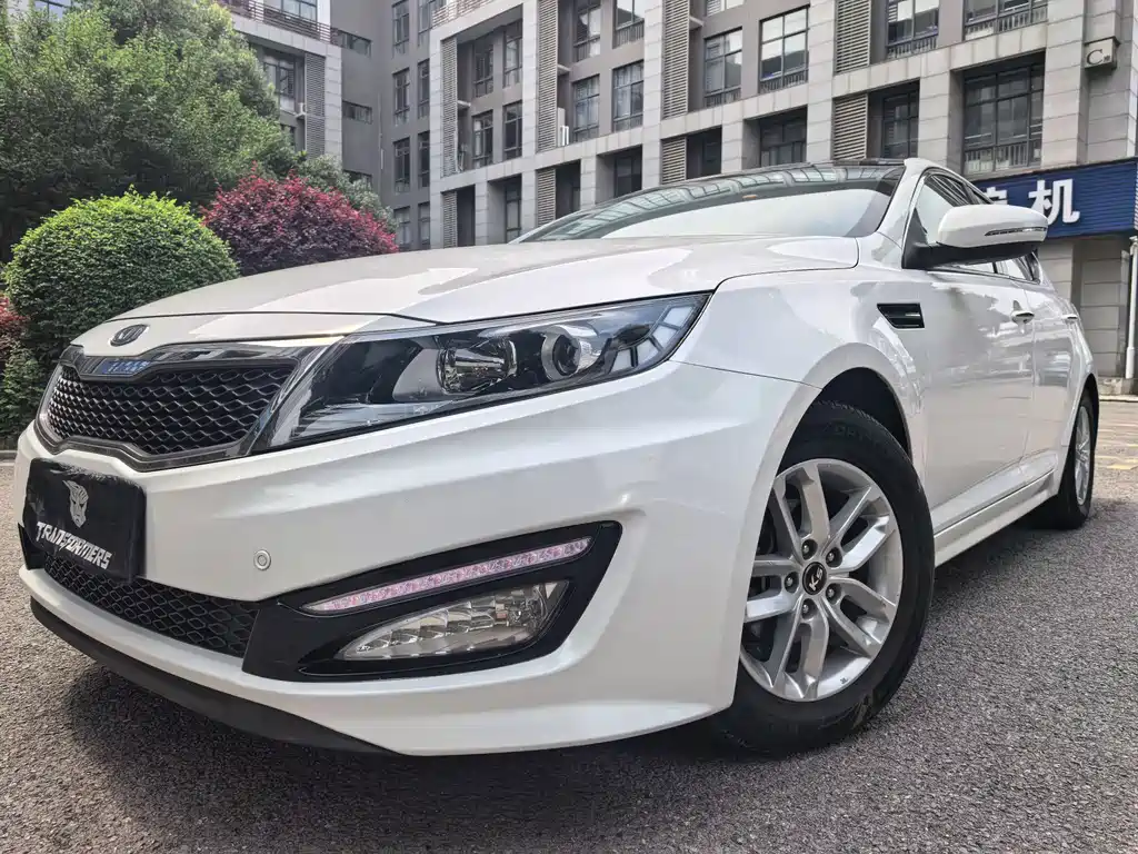 Kia K5 2011 2.0L Auto GLS