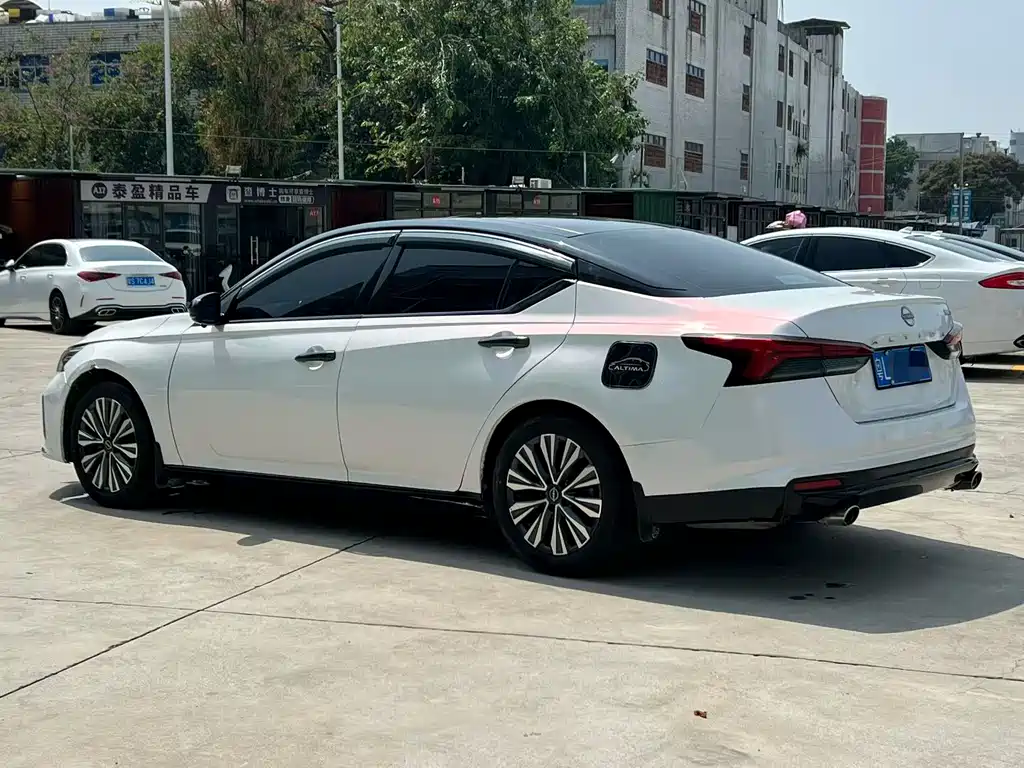 NISSAN TEANA