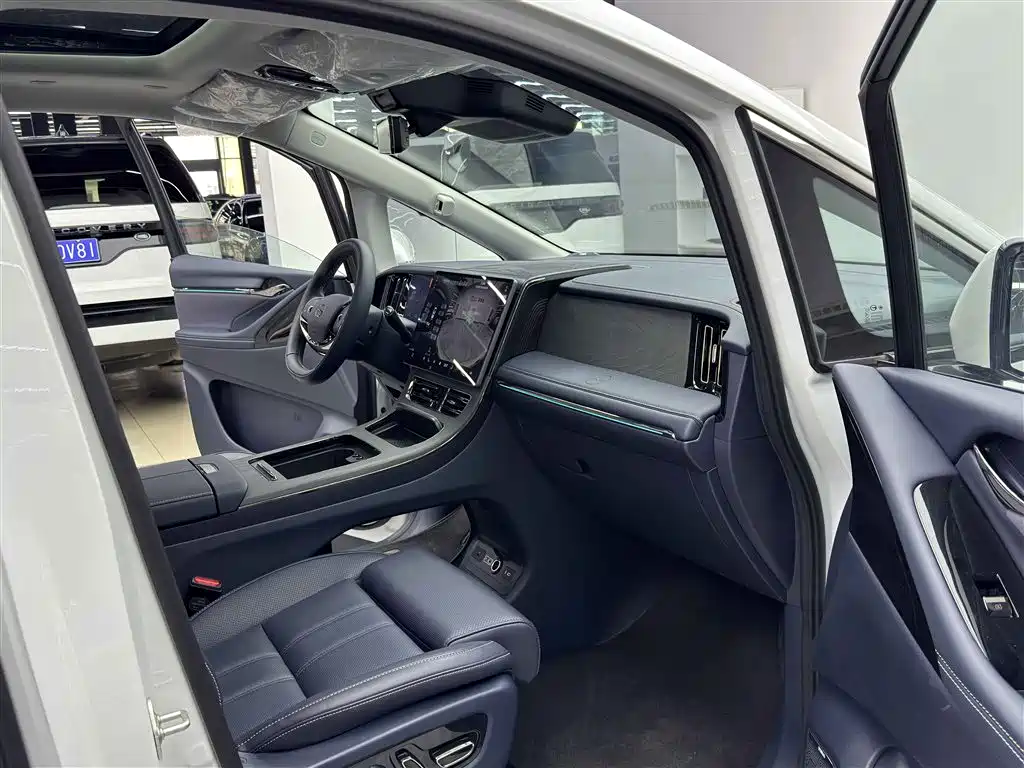 GAC TRUMPCHI YEARNING FOR M8