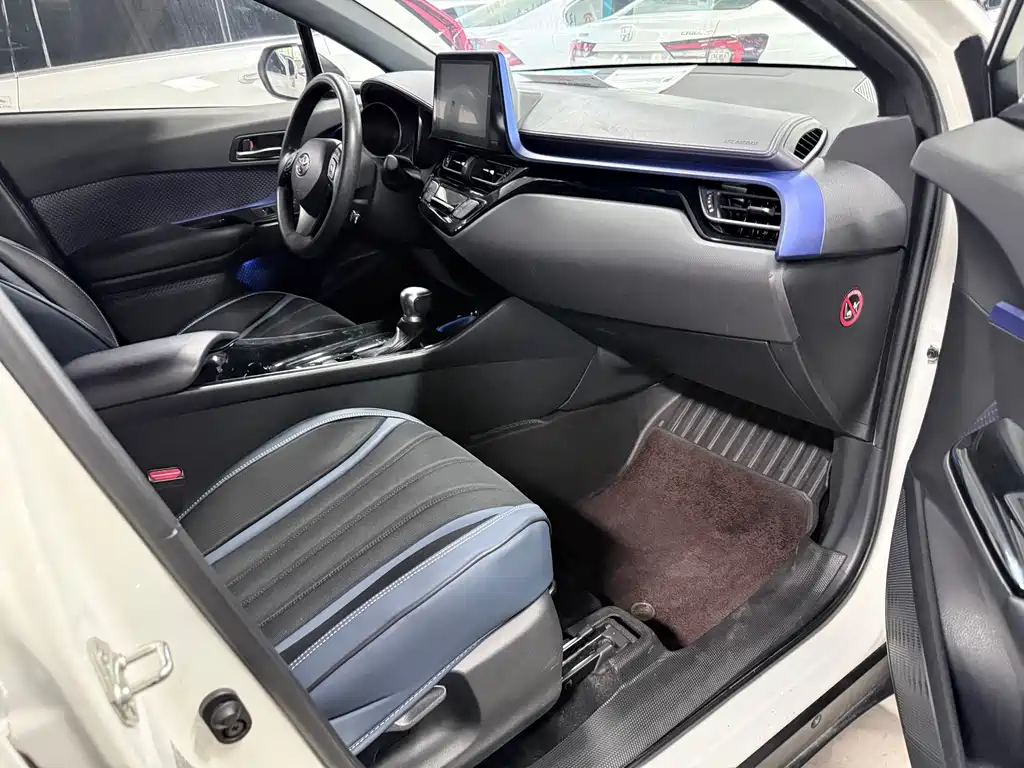Toyota C-HR — миниатюра 21