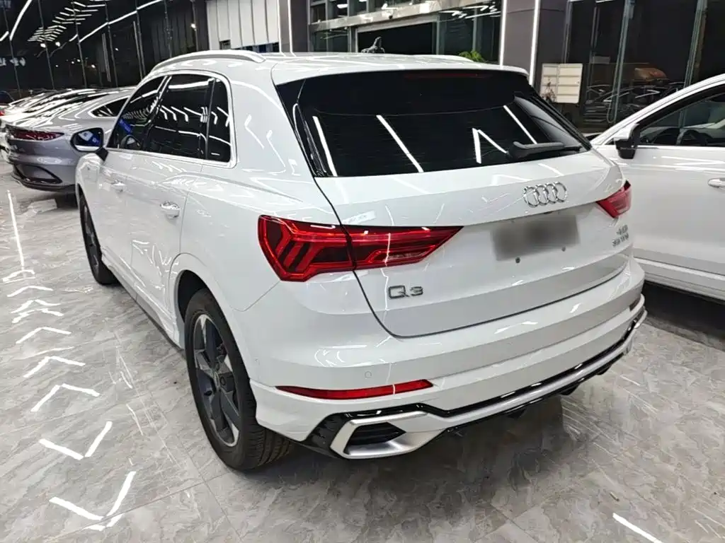 Audi Q3 2024 — фото 23