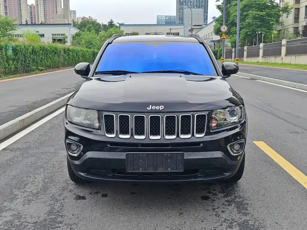 Jeep Compass (Import) — миниатюра 2