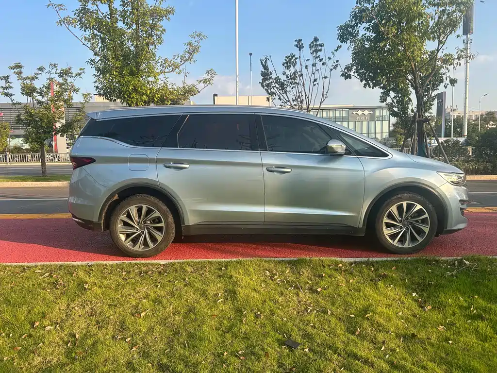 Geely Jia Ji — миниатюра 4