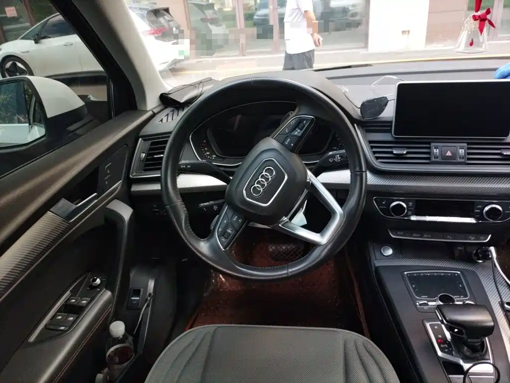 Audi Q5L — миниатюра 3
