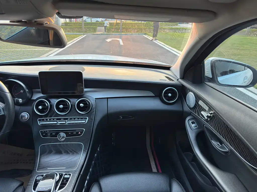 Mercedes-Benz C-Class — миниатюра 14
