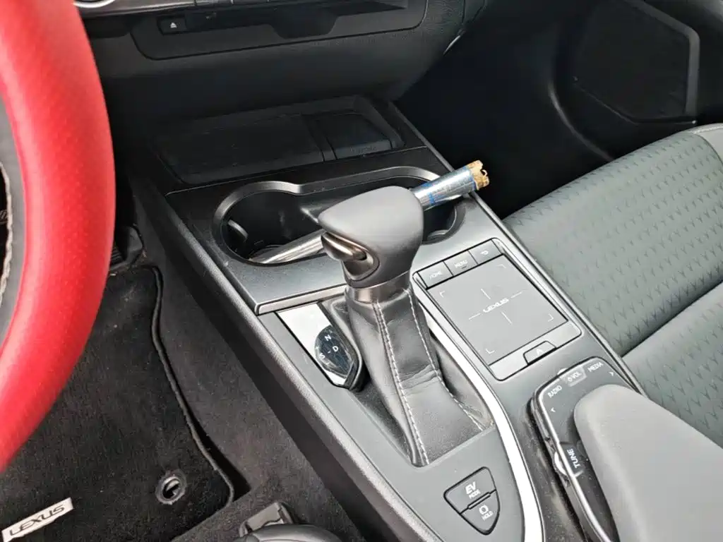 Lexus UX — миниатюра 14