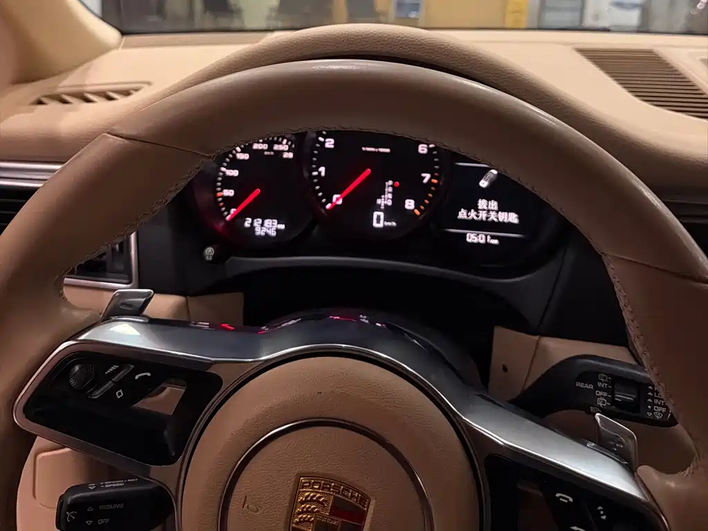 Porsche Macan — миниатюра 9