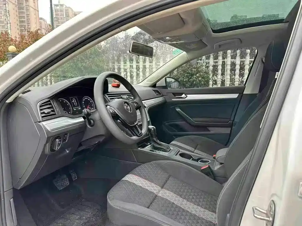 Volkswagen Lamando — миниатюра 4