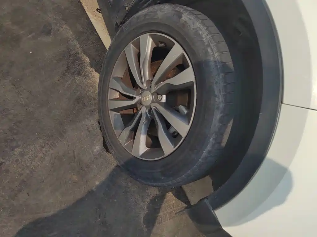 Geely Boyue — миниатюра 8