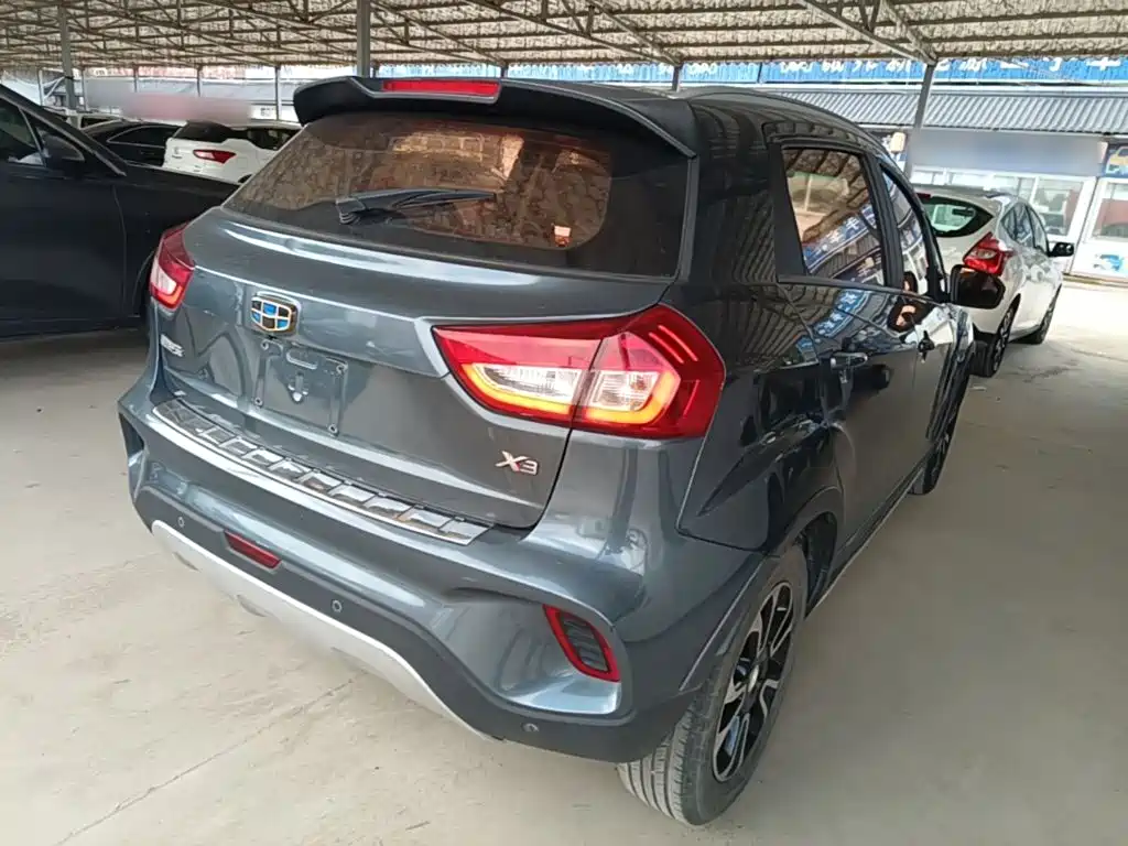Geely Vision X3 — миниатюра 7