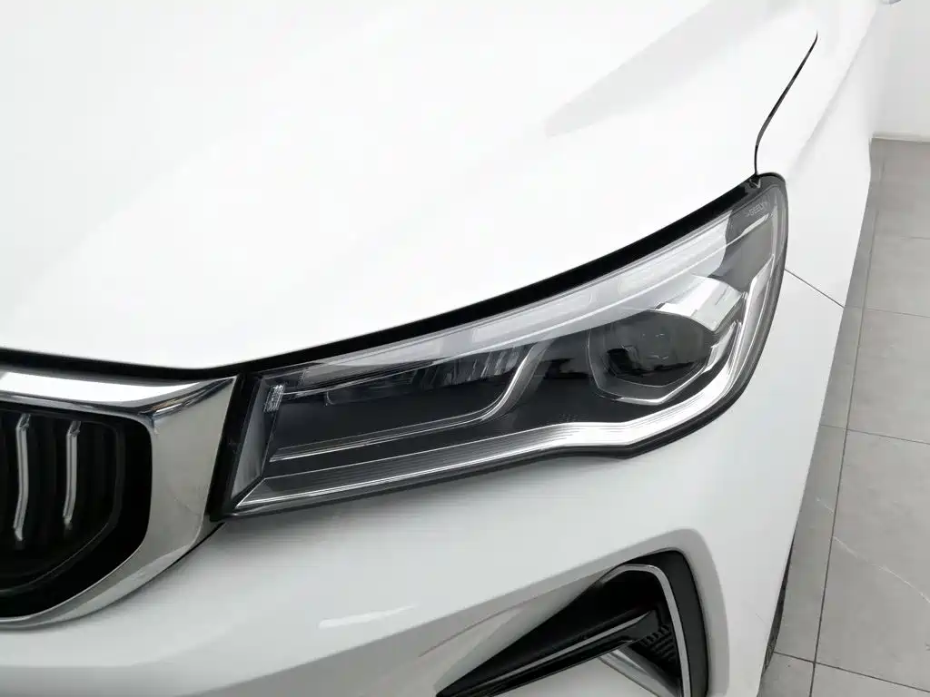 Geely Emgrand — миниатюра 7