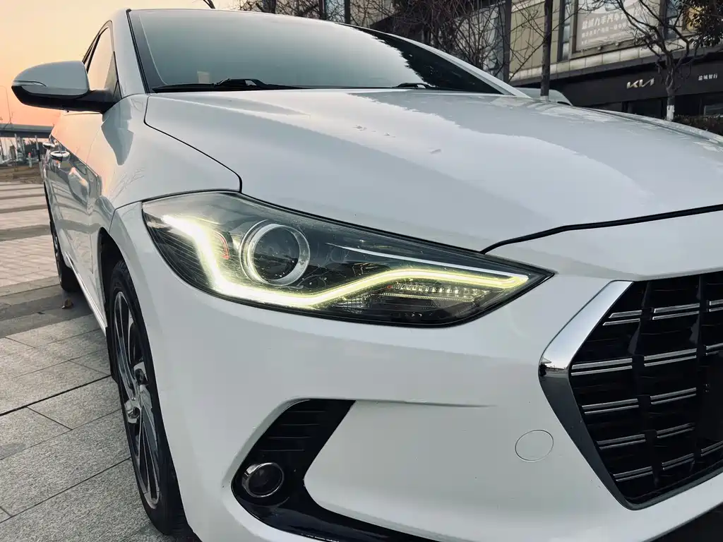 Hyundai Elantra 2019 1.5L CVT Elite