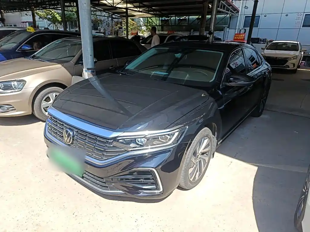Volkswagen Passat PHEV — миниатюра 2