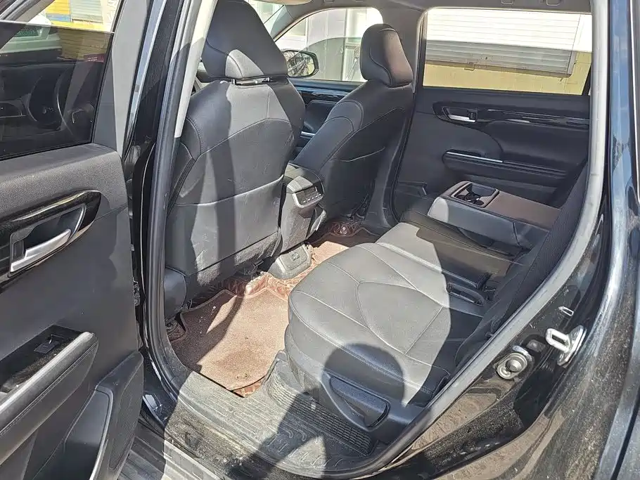 Toyota Highlander — миниатюра 11