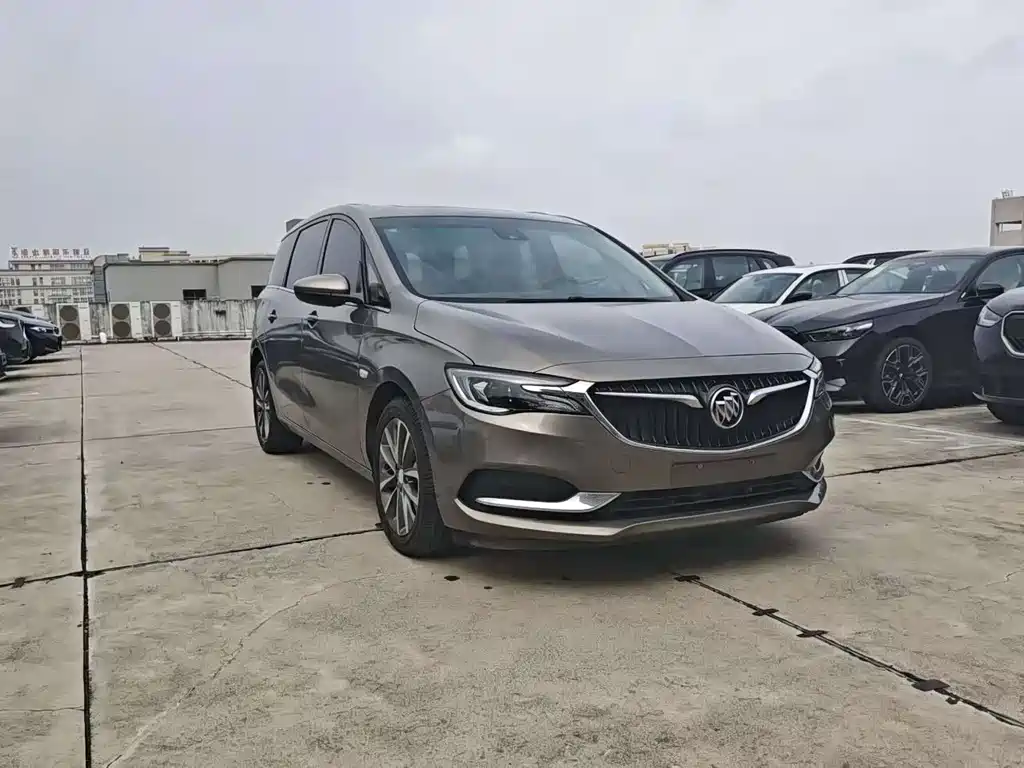 Buick GL6 2018 18T 6 мест Luxury