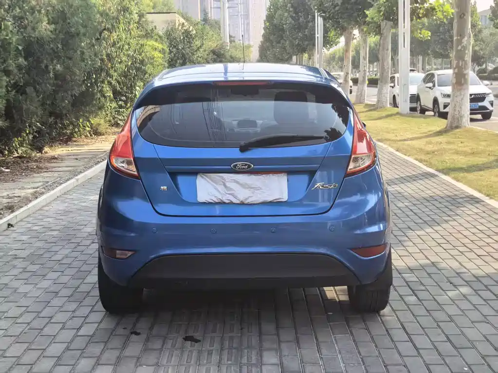 Ford Fiesta — миниатюра 7