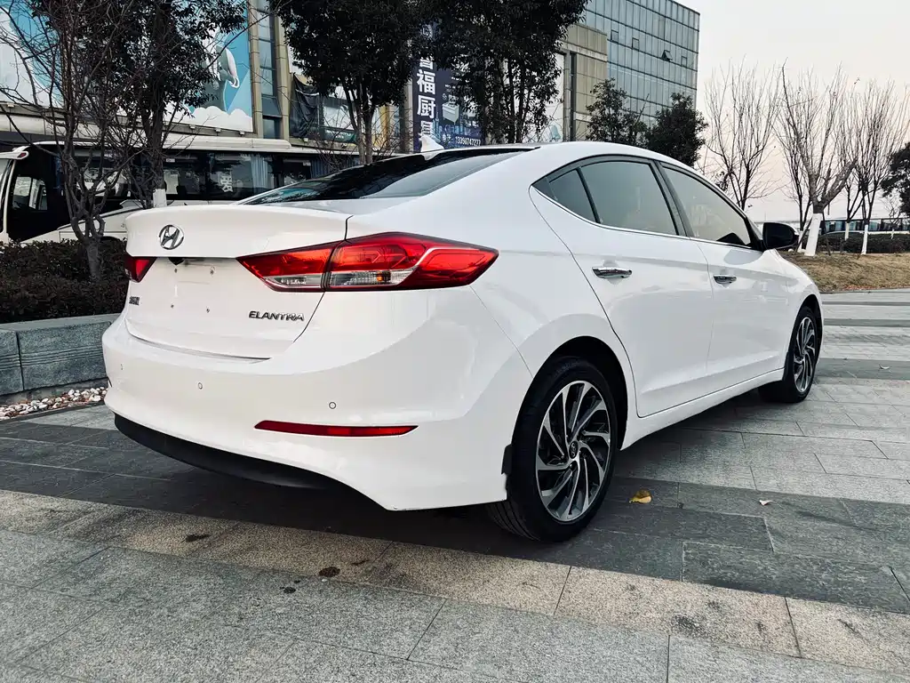 Hyundai Elantra 2019 1.5L CVT Elite