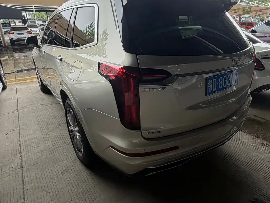 Cadillac XT6 2021 28T мест Luxury