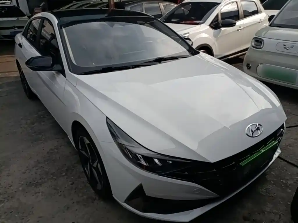 Hyundai Elantra — миниатюра 4