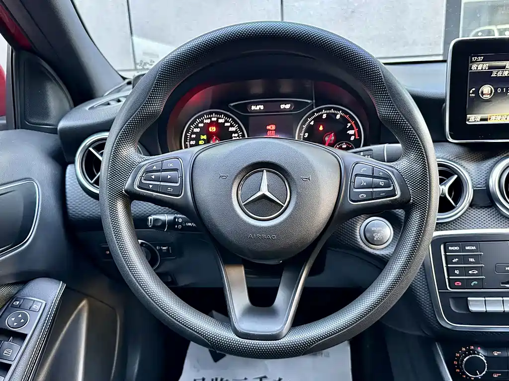 Mercedes-Benz A-Class (Import) — миниатюра 16