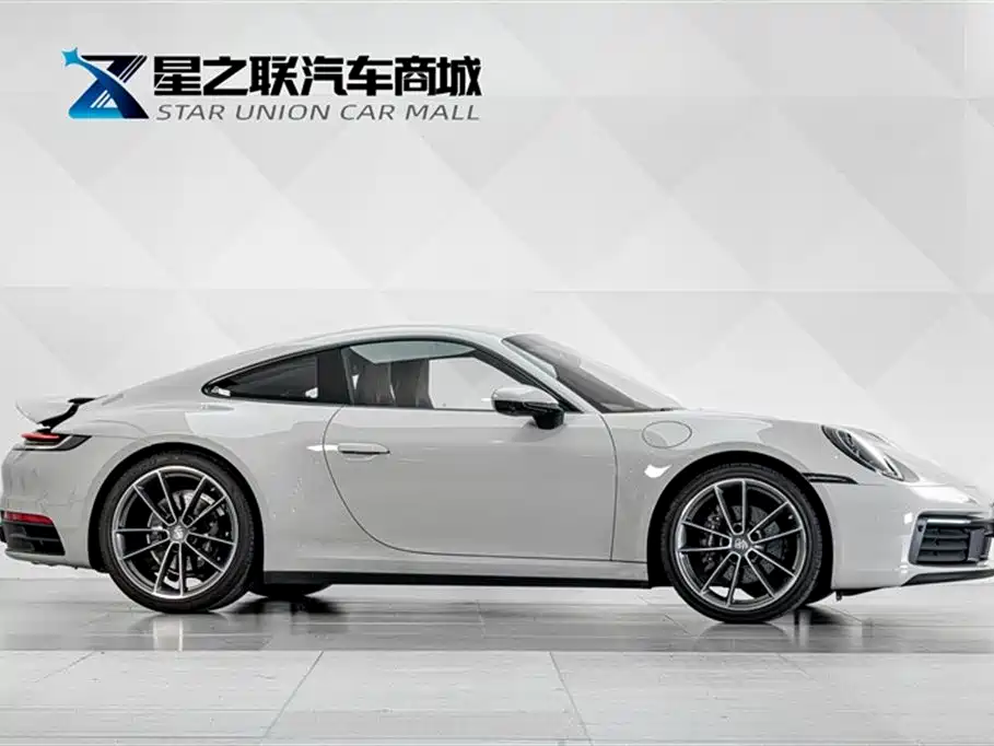 Porsche 911 2022 Carrera 3.0T