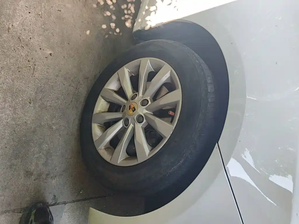 Roewe i6 Classic — миниатюра 8