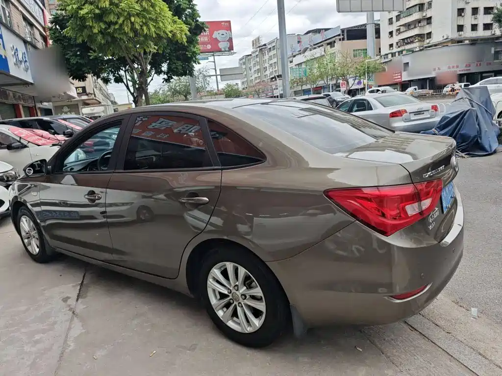 Buick Excelle — миниатюра 5