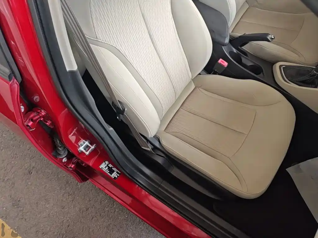Buick Excelle — миниатюра 25