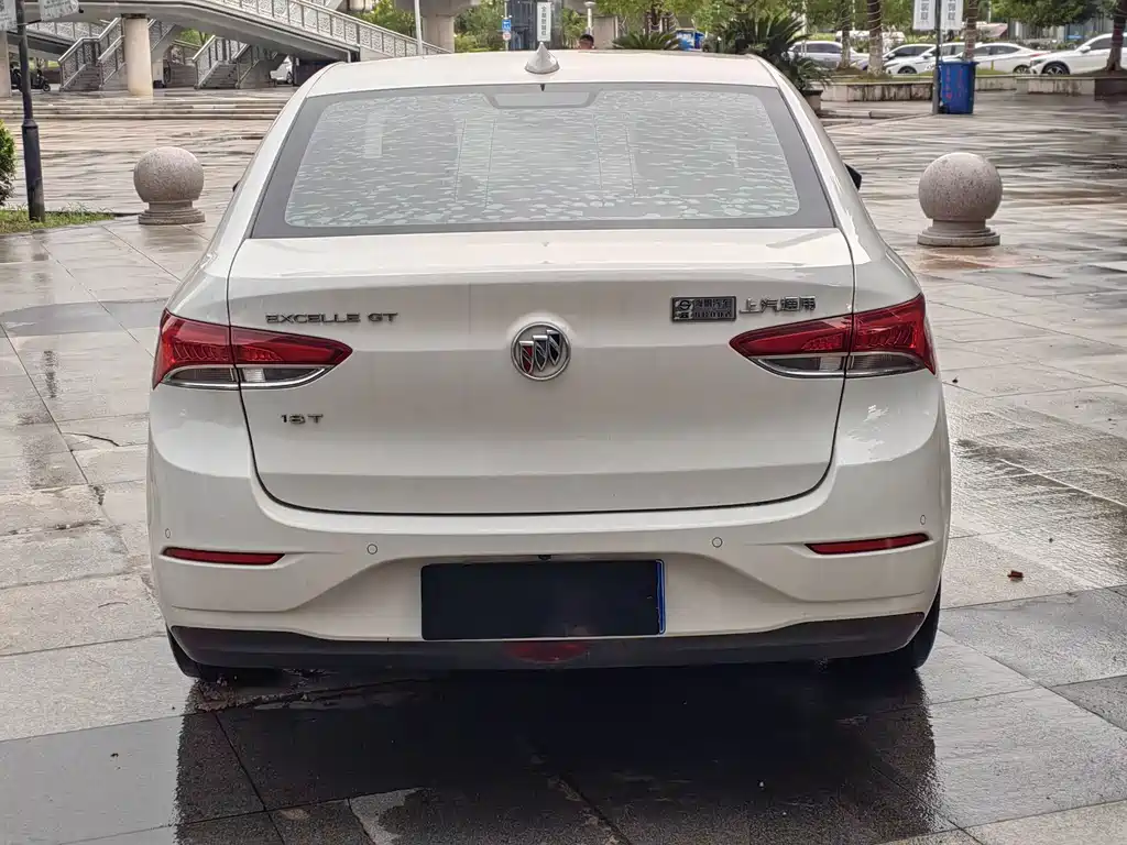 Buick Excelle — миниатюра 6