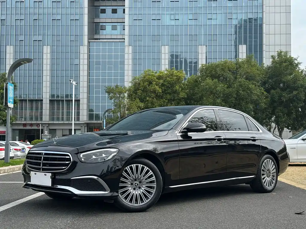 Mercedes-Benz E-Class 2023