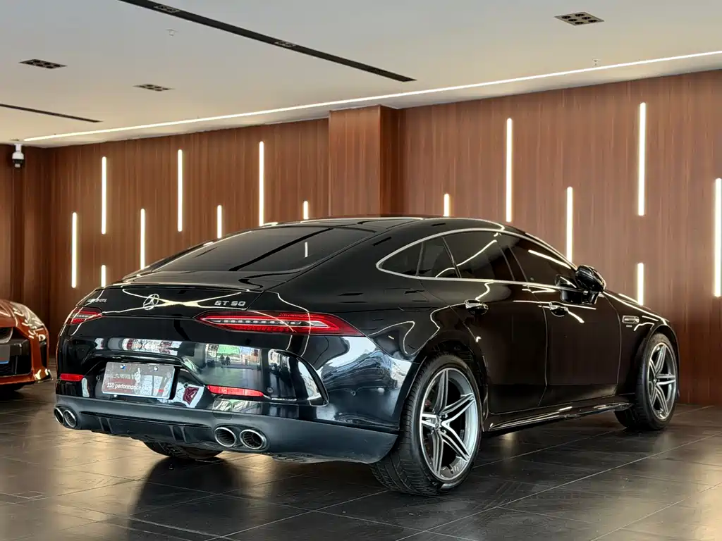 MERCEDES-BENZ AMG GT