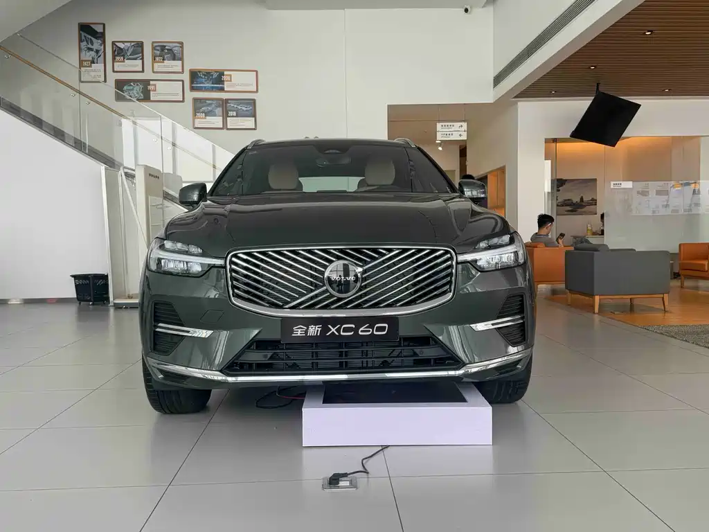 Volvo XC60 — миниатюра 2