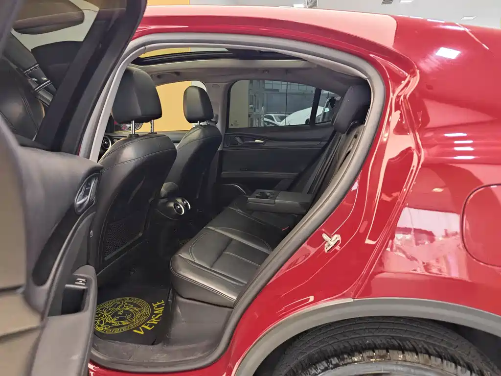 Alfa Romeo Stelvio — миниатюра 22